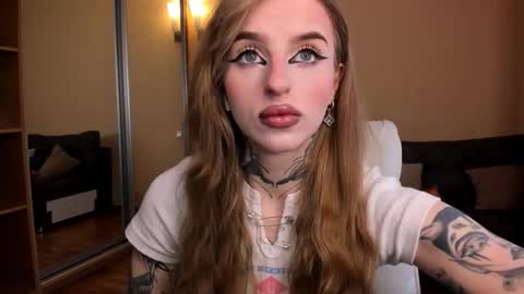 Julia online show from March 2026 04:50:02 AM