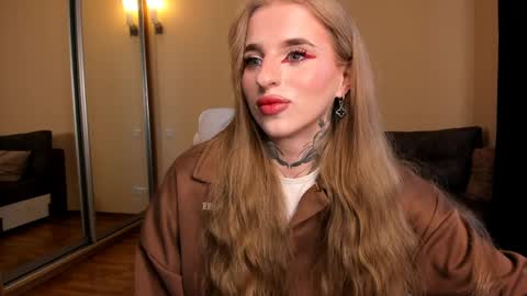 Julia online show from April 2026 05:51:02 AM