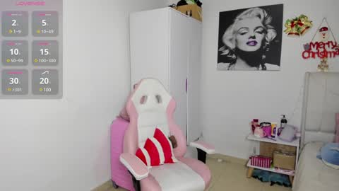 vanessa online show from December 2024 08:58:02 PM