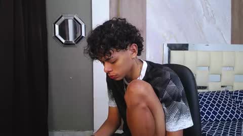 Snapshot of harry_jhonsonn chatting on November 2025 09:25:02 PM Harry online show from November 2025 09:25:02 PM