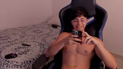 Snapshot of harry_p01 chatting on November 2025 02:20:01 AM harry_p01 online show from November 2025 02:20:01 AM