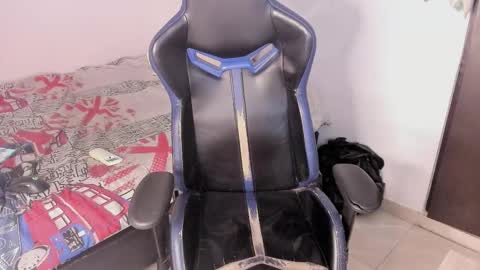 Snapshot of harry_p01 chatting on March 2026 05:44:01 AM harry_p01 online show from March 2026 05:44:01 AM