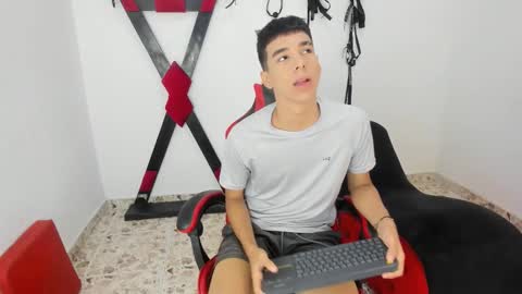 Snapshot of harrylatinboy chatting on November 2025 01:11:02 PM Harry online show from November 2025 01:11:02 PM