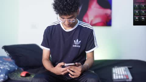 Snapshot of harrytwink18 chatting on January 2025 01:19:02 PM HARRY online show from January 2025 01:19:02 PM