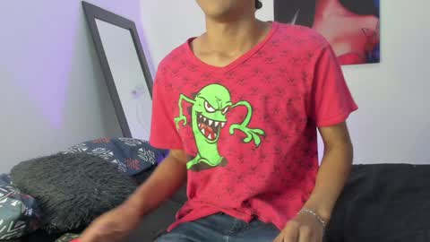 Snapshot of harrytwink18 chatting on January 2025 04:45:01 PM HARRY online show from January 2025 04:45:01 PM