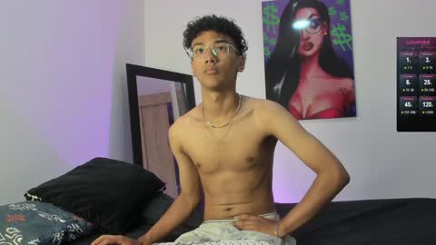 Snapshot of harrytwink18 chatting on February 2025 01:33:01 PM HARRY online show from February 2025 01:33:01 PM