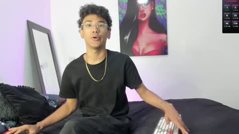 Snapshot of harrytwink18 chatting on February 2025 01:48:02 PM HARRY online show from February 2025 01:48:02 PM