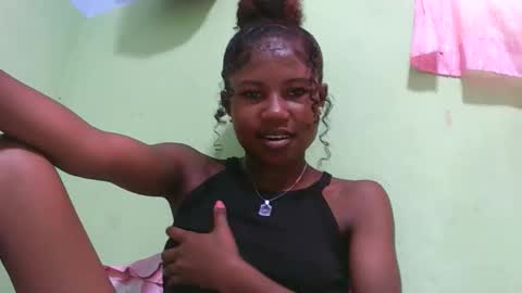 Snapshot of hasleyinah chatting on January 2026 06:48:02 AM hasleyinah online show from January 2026 06:48:02 AM