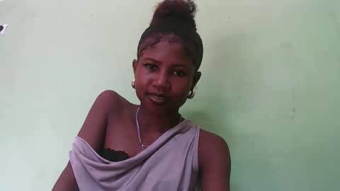 Snapshot of hasleyinah chatting on March 2026 05:53:01 AM hasleyinah online show from March 2026 05:53:01 AM