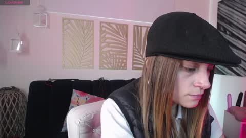 Nicole online show from January 2025 09:50:01 PM