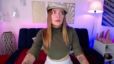 Nicole online show from February 2025 04:44:01 AM