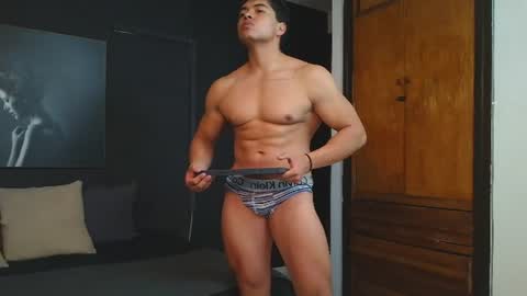 hat_guy01 online show from July 2026 10:01:02 PM