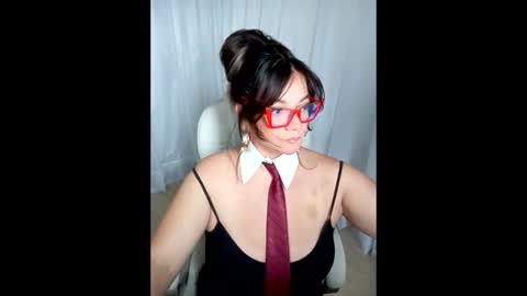 leila online show from May 2026 08:27:01 PM