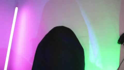 More content   2   online show from May 2026 12:17:01 AM
