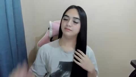 Snapshot of hawadiha chatting on February 2026 08:15:01 PM LIX online show from February 2026 08:15:01 PM