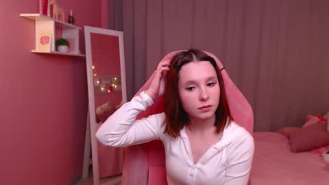 Snapshot of haya_harareet chatting on February 2026 07:46:01 AM Mia online show from February 2026 07:46:01 AM