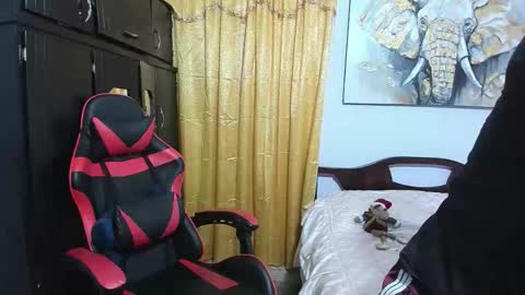 Snapshot of hazbinstudio chatting on December 2025 07:31:01 PM hazbinstudio online show from December 2025 07:31:01 PM