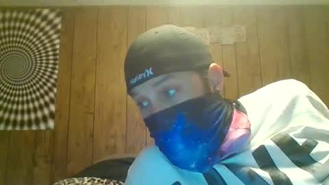 Snapshot of hazel198812 chatting on December 2025 05:08:02 PM hazel198812 online show from December 2025 05:08:02 PM