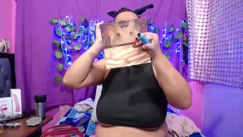 Snapshot of hazel_34 chatting on January 2025 07:03:01 PM hazel online show from January 2025 07:03:01 PM