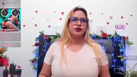 Snapshot of hazel_34 chatting on September 2025 07:14:02 PM hazel online show from September 2025 07:14:02 PM