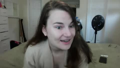 Hazel Blues  online show from July 2026 04:22:02 PM