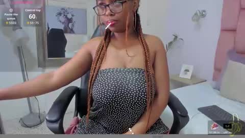 Snapshot of hazel_lanee chatting on November 2025 09:11:01 PM hazel_lanee online show from November 2025 09:11:01 PM