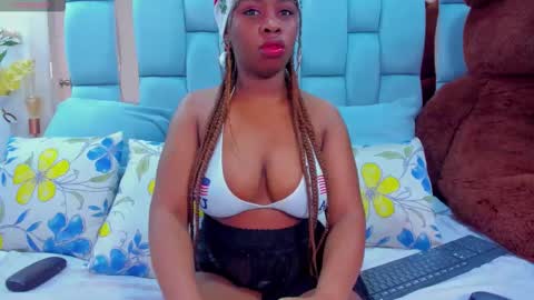 Snapshot of hazel_lanee chatting on November 2025 04:12:02 AM hazel_lanee online show from November 2025 04:12:02 AM