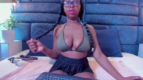 Snapshot of hazel_lanee chatting on July 2026 04:16:01 AM hazel_lanee online show from July 2026 04:16:01 AM