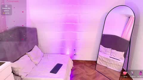 Snapshot of hazel_lynn_ross_ chatting on September 2025 06:29:02 PM HAZEL LYNN ROSS online show from September 2025 06:29:02 PM