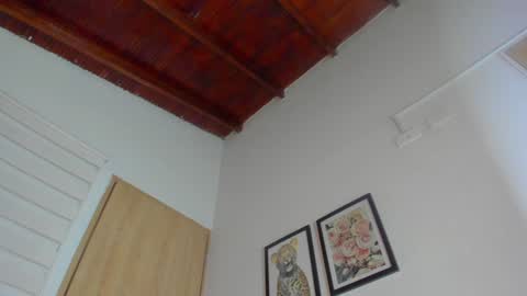 Im Hazel online show from January 2025 12:35:02 AM