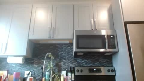 Hazel online show from February 2025 03:19:01 PM