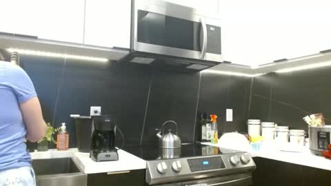 Hazel online show from February 2026 04:51:01 PM