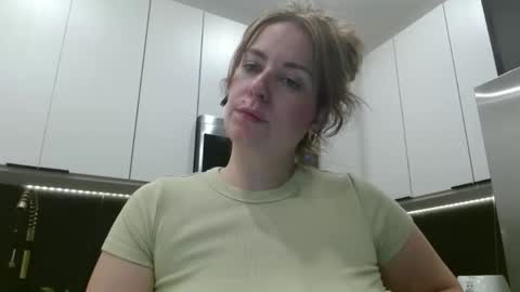 Snapshot of hazel_skye chatting on April 2026 08:36:02 PM Hazel online show from April 2026 08:36:02 PM