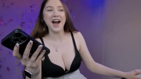 Snapshot of hazel_sullivan chatting on May 2026 08:32:02 AM Hazel online show from May 2026 08:32:02 AM