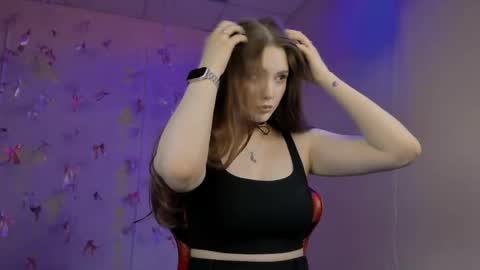 Snapshot of hazel_sullivan chatting on May 2026 12:33:01 PM Hazel online show from May 2026 12:33:01 PM