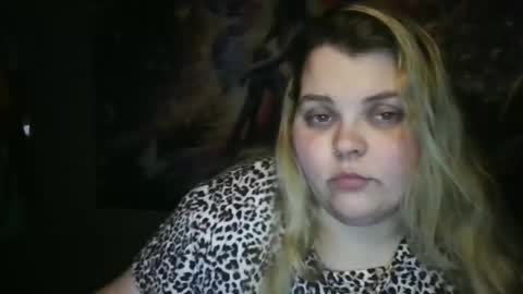 Hazeleyez97 online show from November 2025 04:23:02 AM