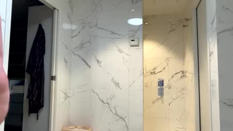 Snapshot of hb2283 chatting on February 2025 12:51:01 AM h babe online show from February 2025 12:51:01 AM