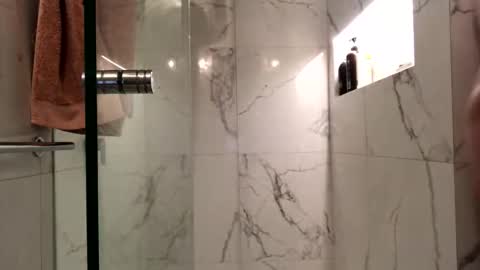 Snapshot of hb2283 chatting on September 2025 06:35:02 PM h babe online show from September 2025 06:35:02 PM