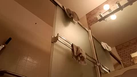 Snapshot of hbdj2164 chatting on January 2025 09:17:01 AM hbdj2164 online show from January 2025 09:17:01 AM