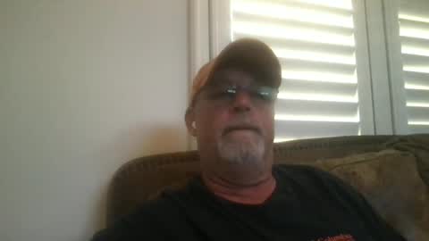 Snapshot of hdeuce22 chatting on June 2026 11:24:02 PM Hdeuce22 online show from June 2026 11:24:02 PM