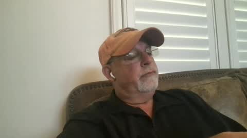 Snapshot of hdeuce22 chatting on June 2026 03:44:01 PM Hdeuce22 online show from June 2026 03:44:01 PM