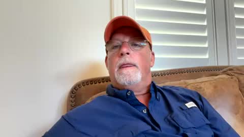 Snapshot of hdeuce22 chatting on July 2026 05:18:02 PM Hdeuce22 online show from July 2026 05:18:02 PM