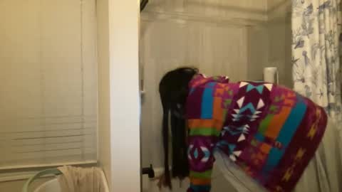 Snapshot of headykity710 chatting on December 2025 04:29:01 AM Trap Goddess online show from December 2025 04:29:01 AM