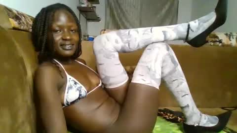 Snapshot of heart_star chatting on February 2025 01:22:01 AM heart_star online show from February 2025 01:22:01 AM