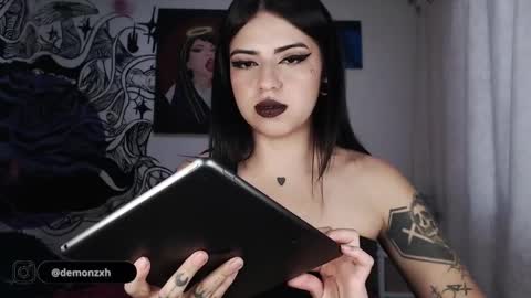 Snapshot of heatherdemonzx_ chatting on February 2025 11:40:02 AM HEATHER DEMONZX Please help me to reach 100 thumbs up online show from February 2025 11:40:02 AM