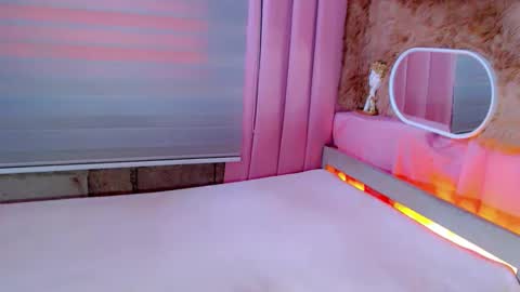 Snapshot of heavenlypleasurexx chatting on November 2025 04:14:02 AM HEAVEN online show from November 2025 04:14:02 AM