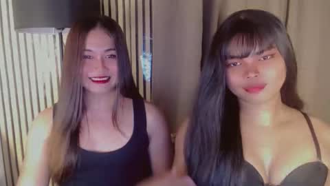 Snapshot of heavenlysexkendal chatting on December 2025 12:29:01 AM KENDAL online show from December 2025 12:29:01 AM