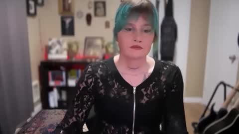 Saoirse online show from December 2024 05:05:02 AM