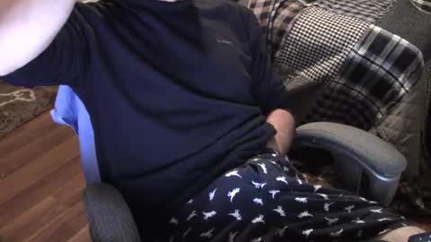 Snapshot of heavilyhung chatting on October 2025 04:24:01 AM John online show from October 2025 04:24:01 AM