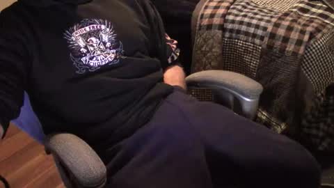 Snapshot of heavilyhung chatting on November 2025 02:56:02 AM John online show from November 2025 02:56:02 AM